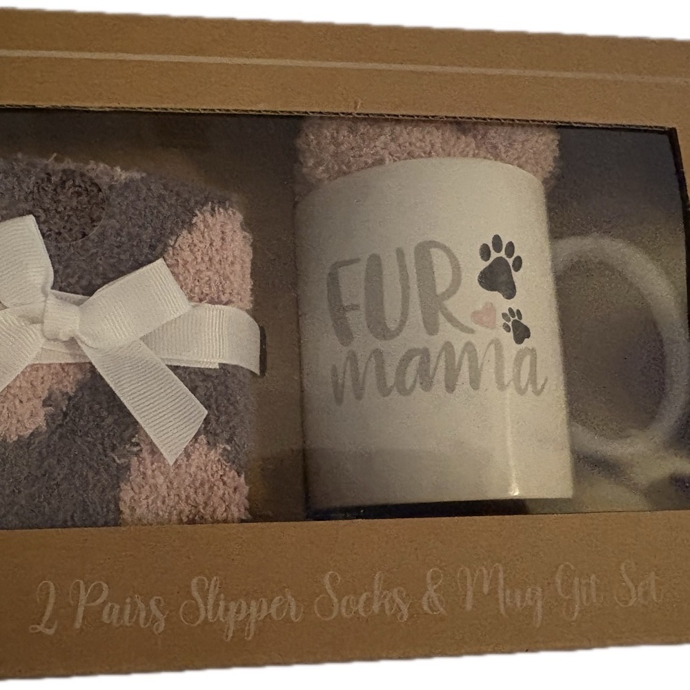 Slipper Socks & Mug Gift Set - Pink and Gray